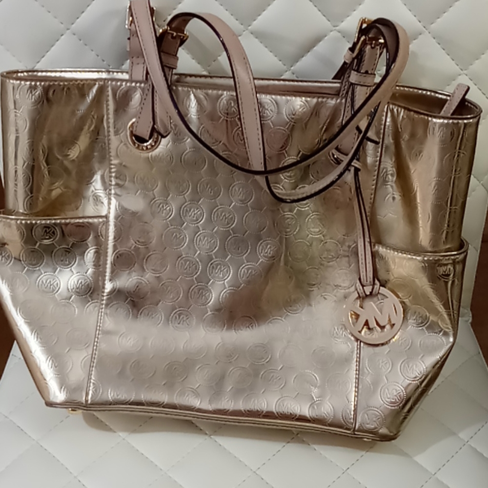 Michael Kors gold shoulder bag